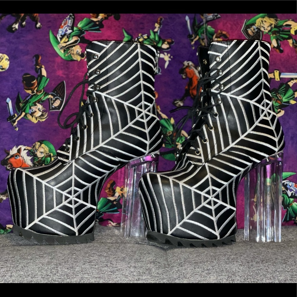 Dolly Bae Spiderweb Platform Boots Size 8